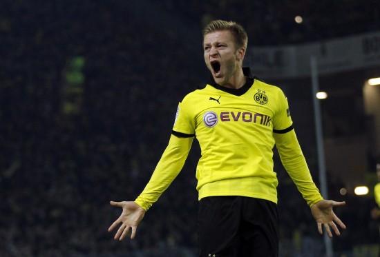  霍芬海姆主场龙属性爆发，三球完胜奥格斯堡