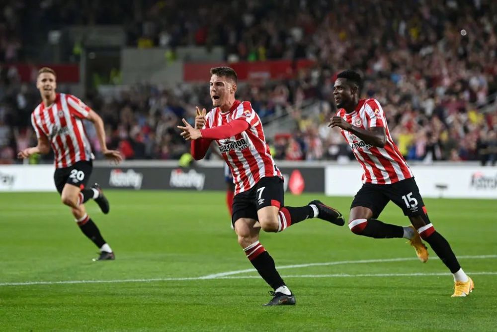  热苏斯制胜球阿森纳一球小胜布伦特福德登顶  